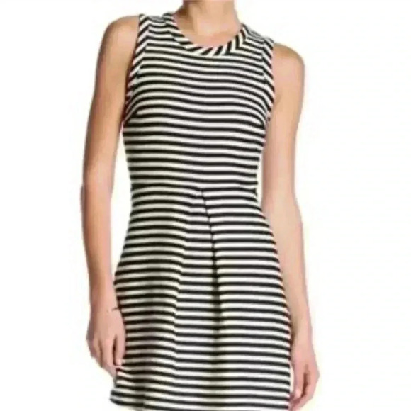 Madewell fit and flare 100% cotton dress - Picture 2 of 7